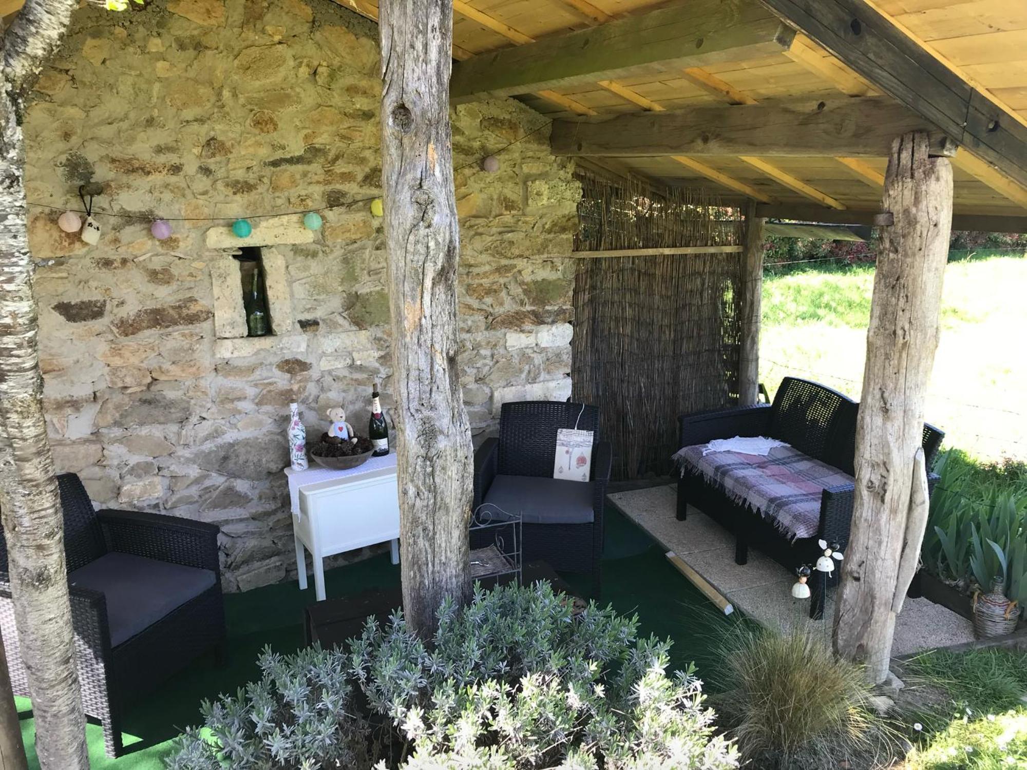 Bed and Breakfast Le Petit Grange Le Lindois Exteriér fotografie